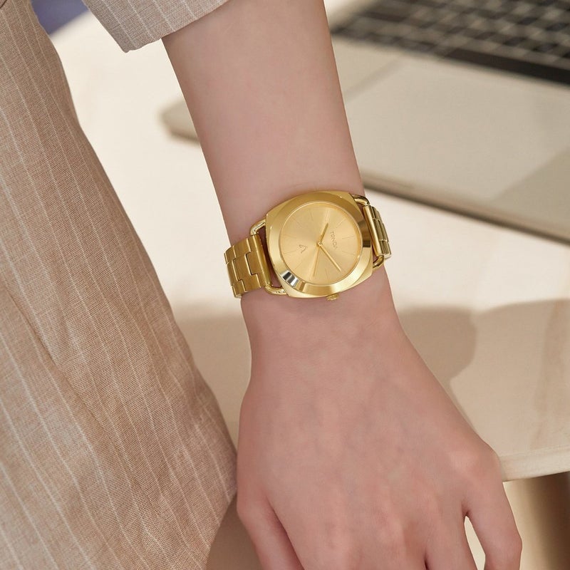 ترندا ساعات TRNDA النسائية بهيكل من الفولاذ المقاوم للصدأ باللون الذهبي وسوار من الفولاذ المقاوم للصدأ باللون الذهبي. - Image 2