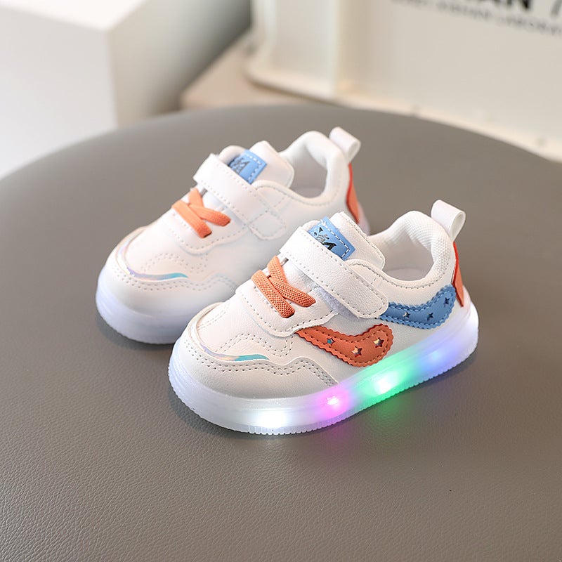 حذاء رياضي مضيء للأطفال الصغار بنعل مضاد للانزلاق - Image 2