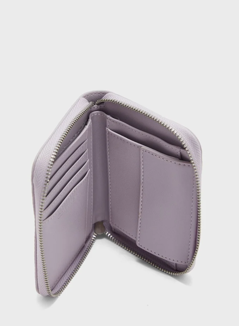 CALVIN KLEIN Reversible Lock Quilt Wallet