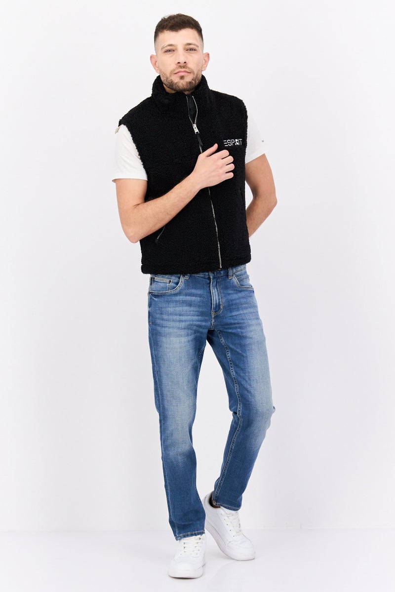 ESPRIT سترات صدرية مزينة بشعار للرجال من الفرو الصناعي، أسود - Image 4