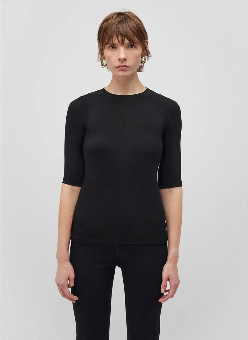 مافي Black T-Shirt