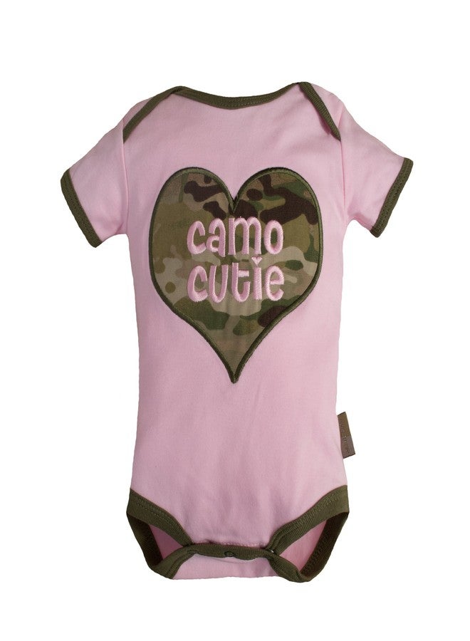 بدلة أطفال من ماركة TC Tiny Trooper بعنوان "Camo Cutie" باللون الوردي ونقشة التمويه المتعددة (من 0 إلى 3 أشهر)