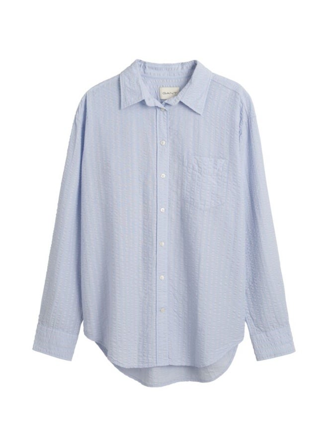 قميص سيزاكر بقصة مريحة وخطوط متناغمة