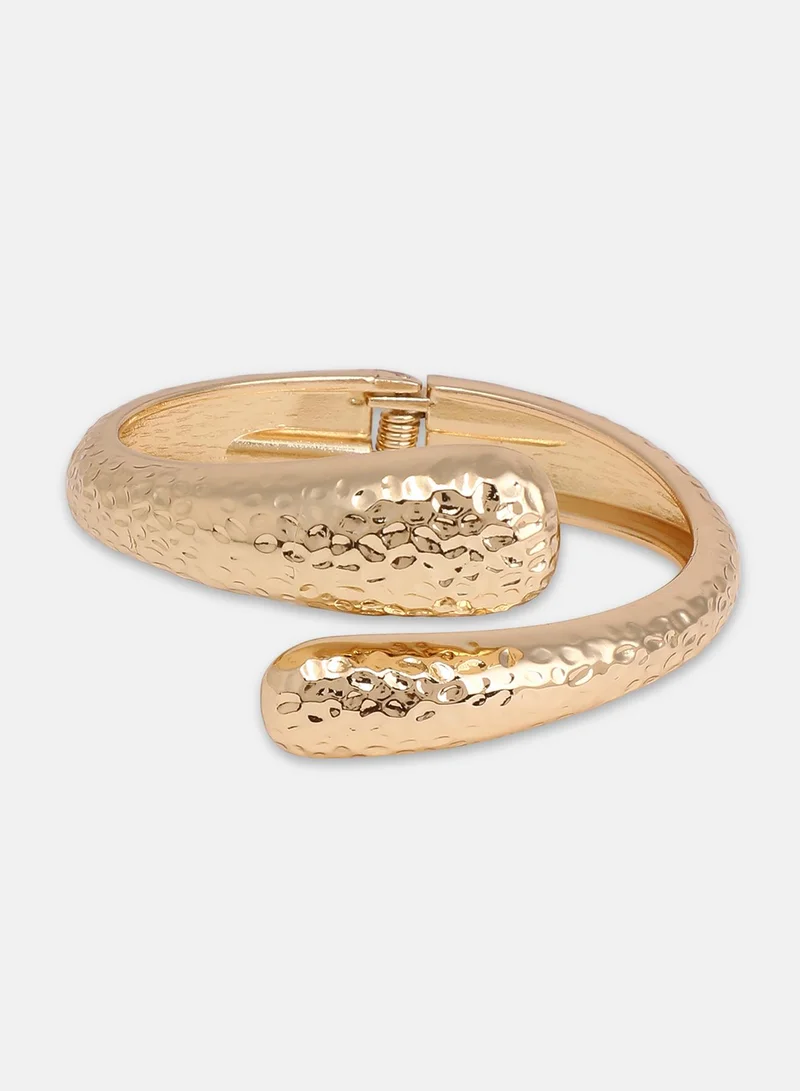 SOHI Dented-Embrasse Cuff Artificial Bracelet Jewellery