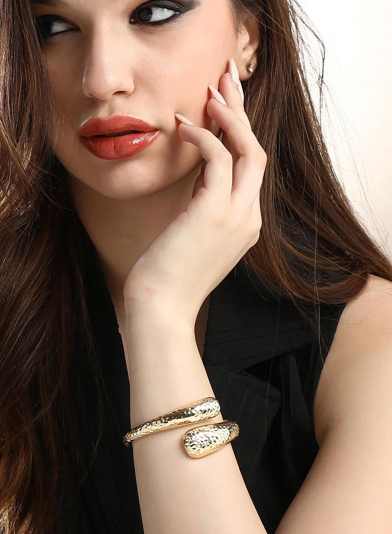 SOHI Dented-Embrasse Cuff Artificial Bracelet Jewellery