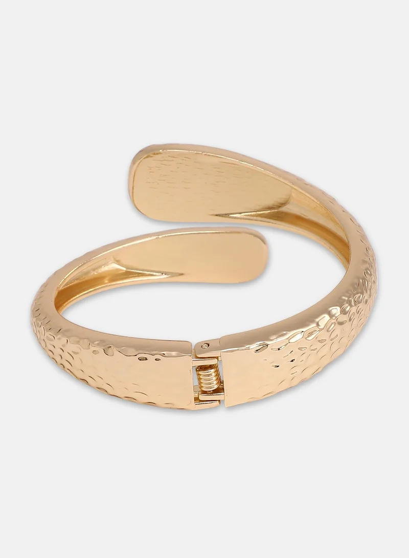 SOHI Dented-Embrasse Cuff Artificial Bracelet Jewellery