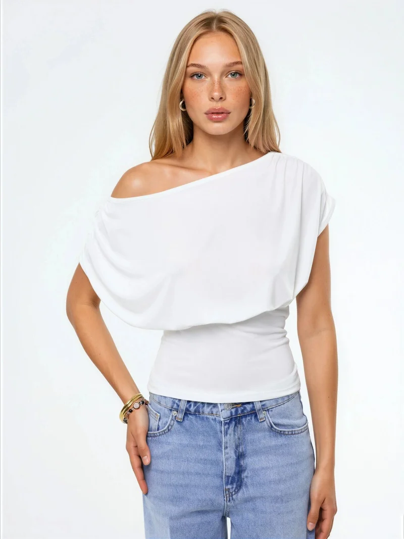 هيكاب Asymmetrical Neck Short Sleeve Knit Blouse