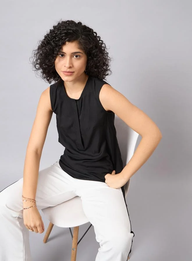 Kuwarii Black Sleeveless Regular Fit Top