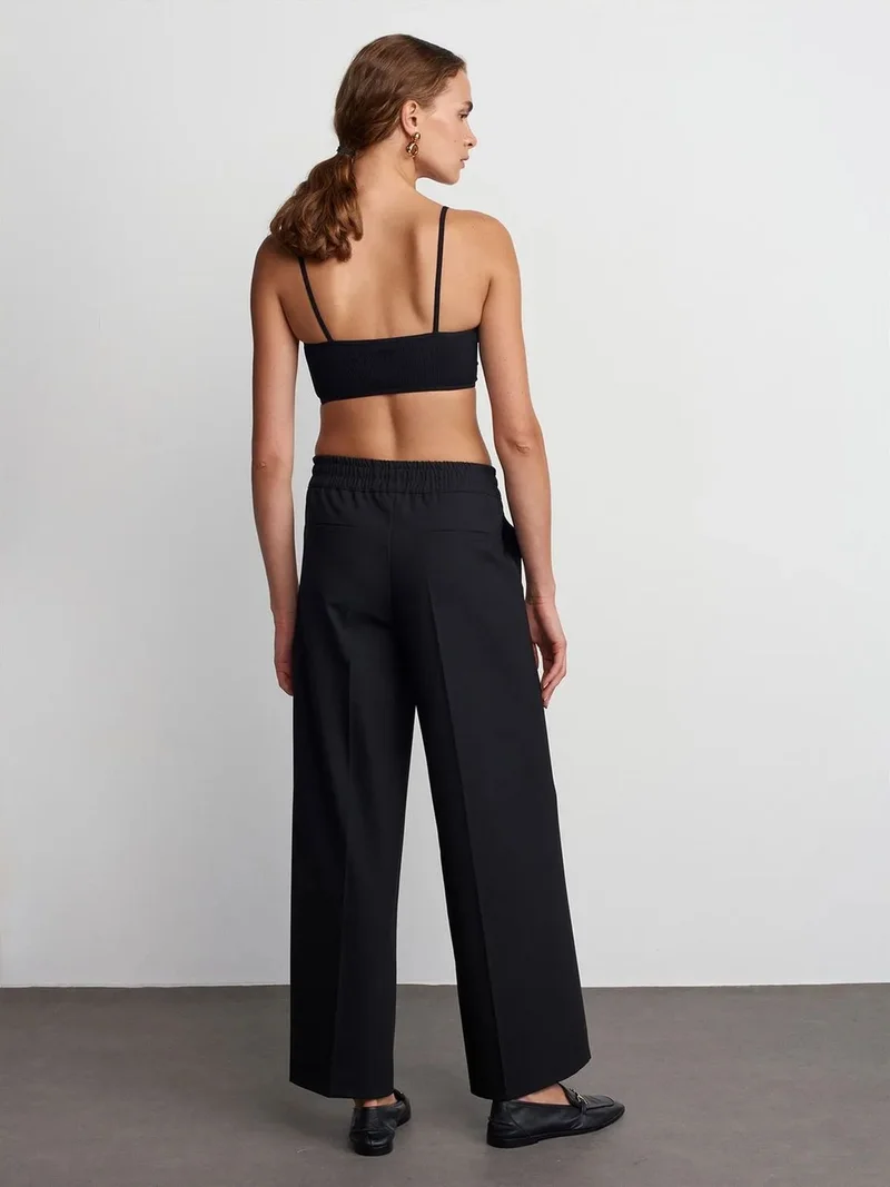 ديلفين DILVIN Wide-Leg Crepe Trousers With Drawstring Waist