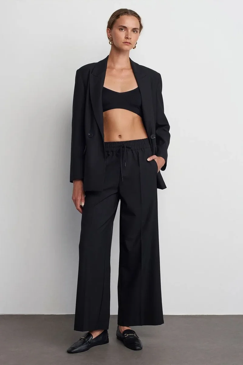 DILVIN Wide-Leg Crepe Trousers With Drawstring Waist