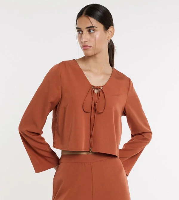بي سي بي جي BCBG Solid Woven Top