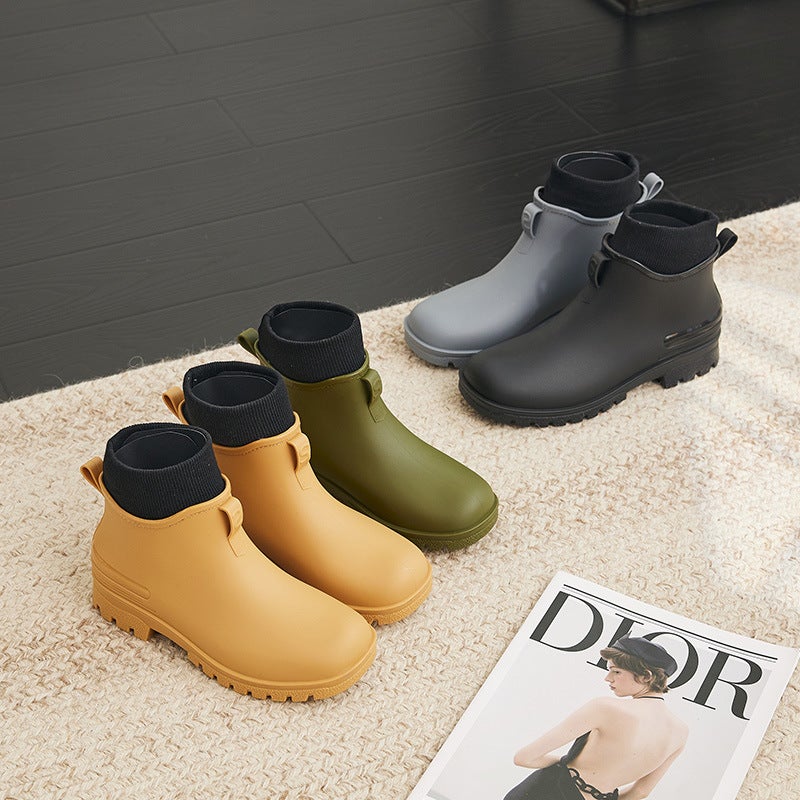 Fashion Casual Couple Rain Boots Adult Outdoor Water Shoes Men'S And Women'S Same Short Cotton Warm Comfortable Wear-Resistant Rubber Shoes - Image 2