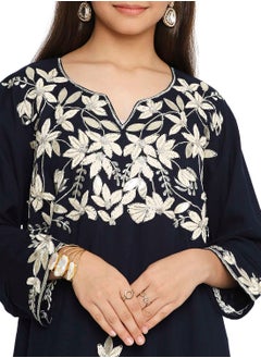 HANA & SARA DISTINCTIVE THREAD EMBROIDERY ON A SOLID-COLOR JALABIYA DRESS FOR BABY GIRLS  - Image 3