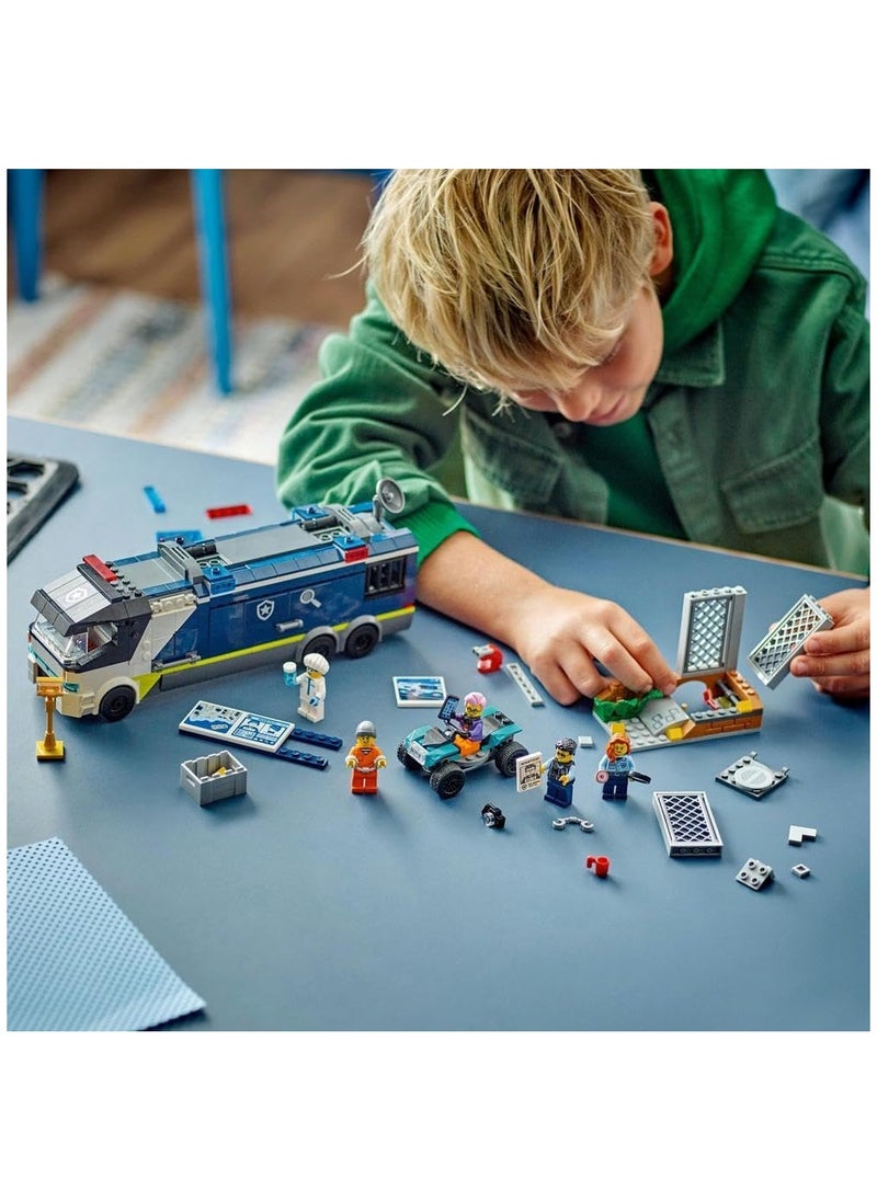 LEGO مجموعة مكعبات بناء سيارة لعبة شرطة ليجو سيتي 60418، ألعاب للأولاد والبنات والأطفال (674 قطعة)  - Image 4