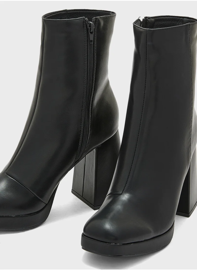 ترافل من نمشي Platform Block Heel Ankle Boots
