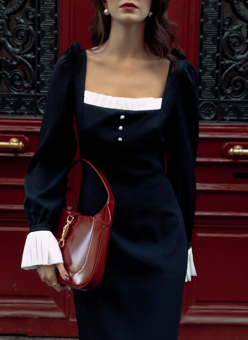 Fitted maxi dress with contrasting inserts and buttons