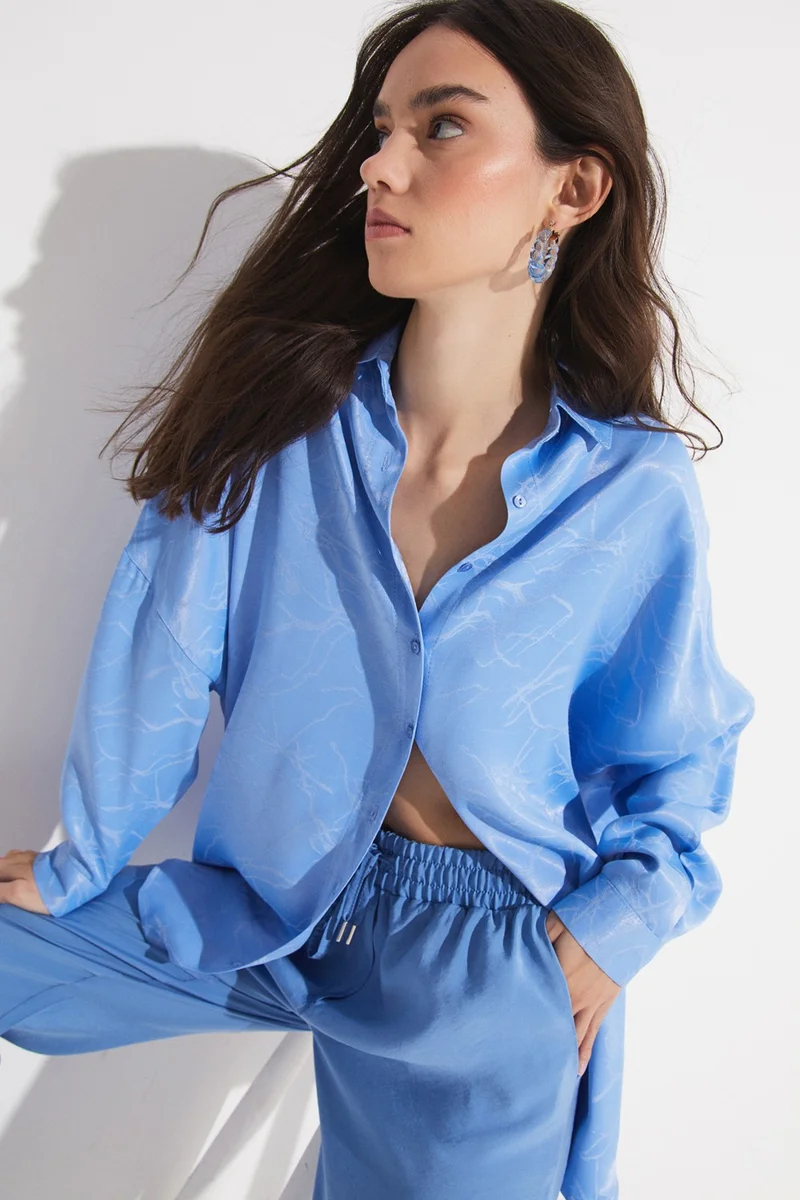JUNE Women's Exclusive Boyfriend/Wide Pattern 100% Viscose Self-Patterned Woven Shirt