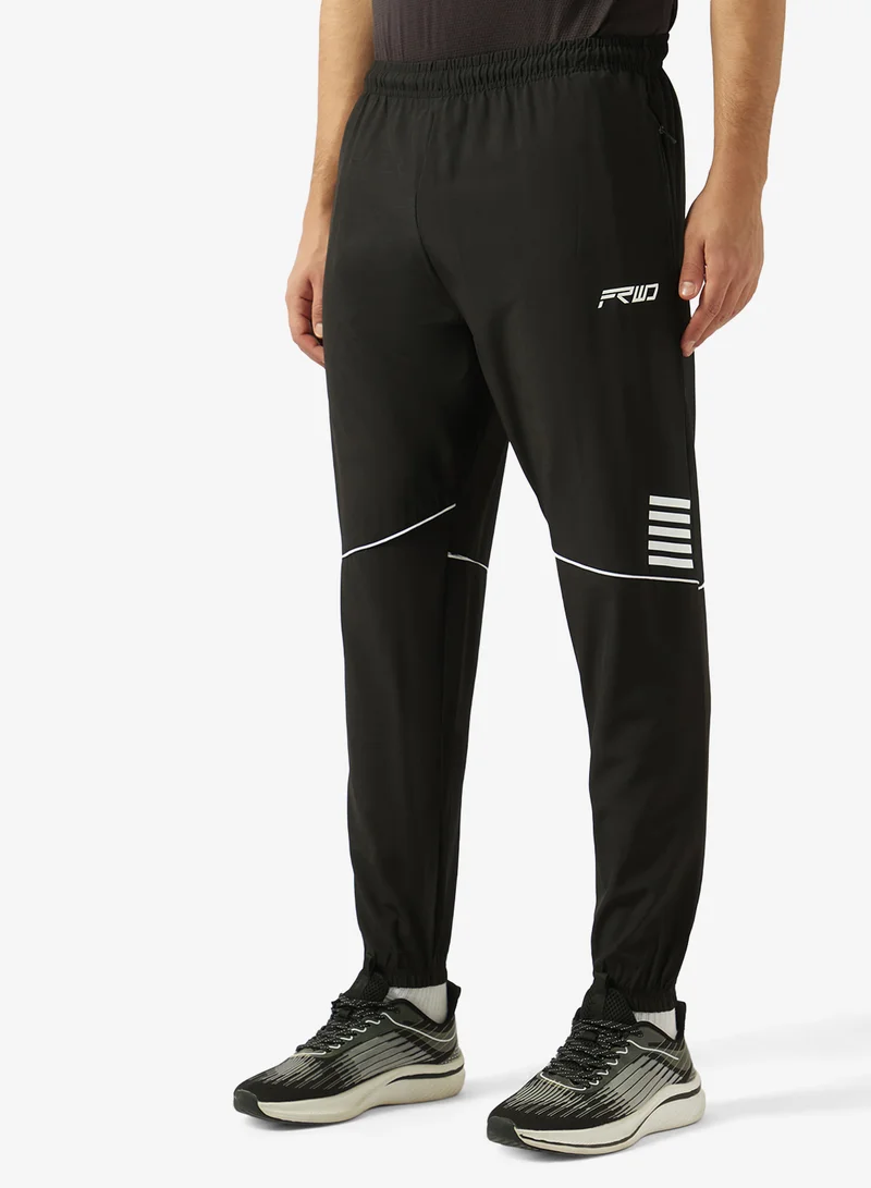 فورورد بنطلون رياضي بقصة عادية مع خطوط جانبية