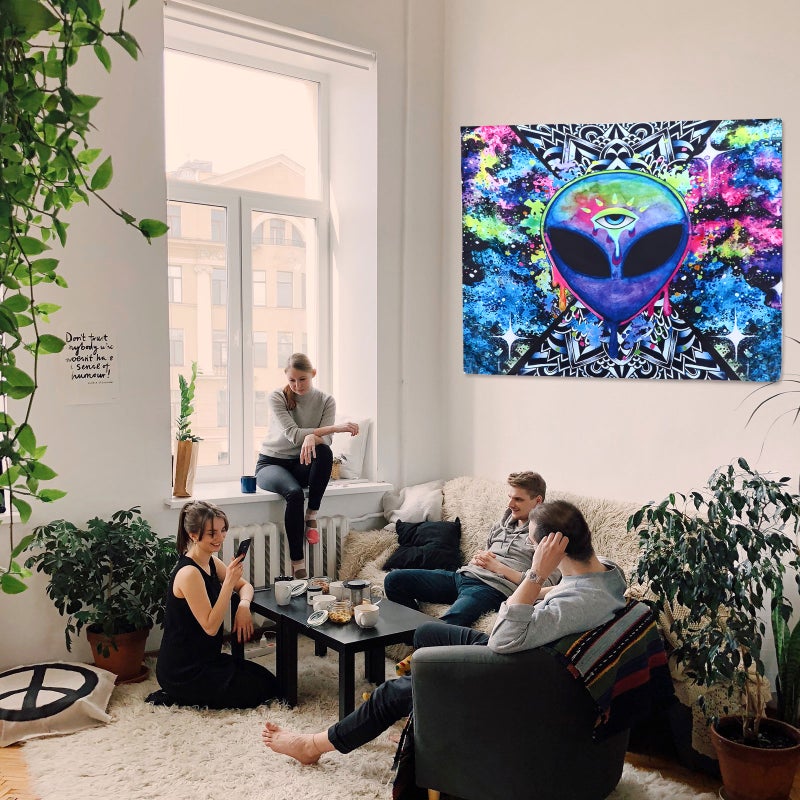 🏠 ستارة حائط مزخرفة بطبعة كائن فضائي 150x130 سم - Image 3