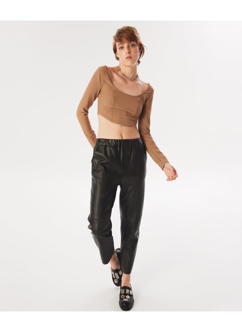 Twist - Long Sleeve Crop T-Shirt - Image 1