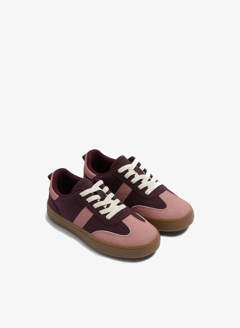 ماتلان Girls Burgundy Panel Trainer