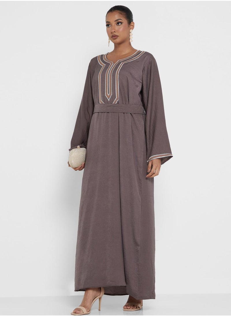 hayas closet Embroidered Belted Jalabiya  - Image 1
