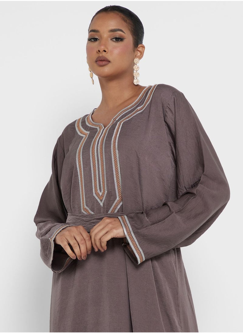 hayas closet Embroidered Belted Jalabiya  - Image 3