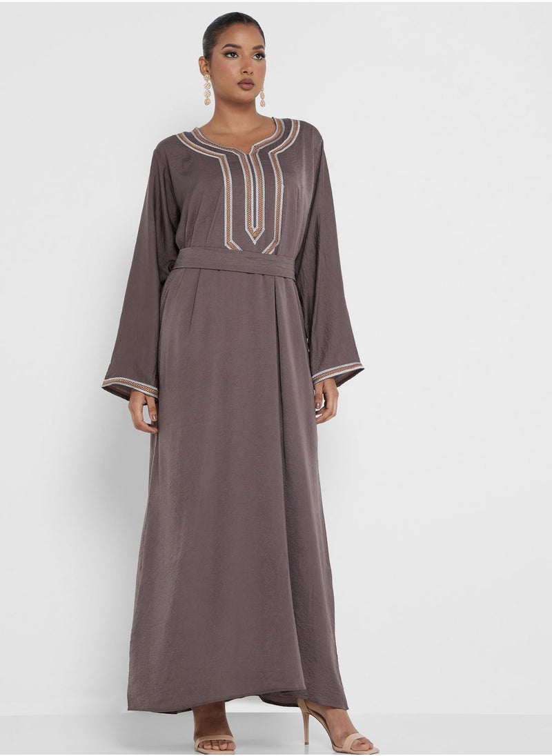 hayas closet Embroidered Belted Jalabiya  - Image 4