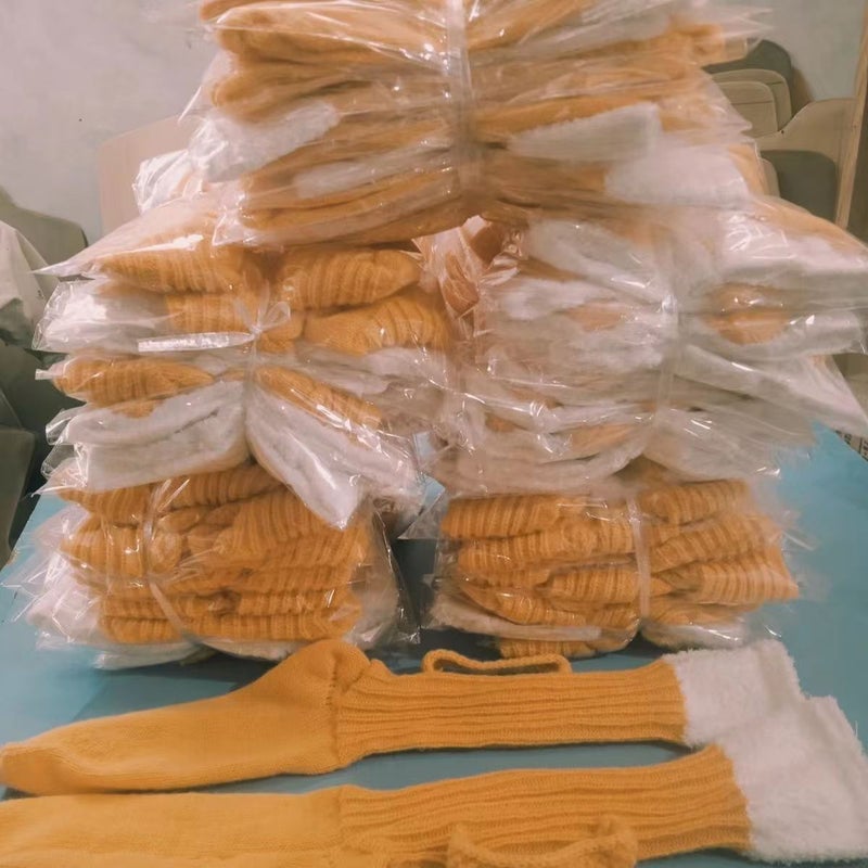 3D Creative Beer Socks Color Block Mid-Calf Thick Knit Leg Warmers - Image 2