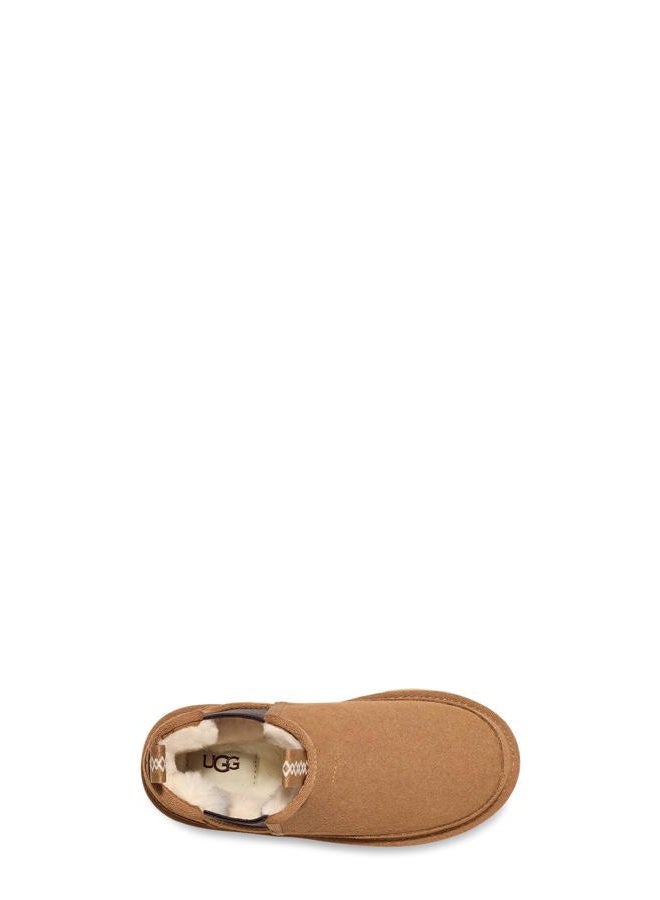 UGG Boy's K Neumel Chelsea Boot, Chestnut, 6 Big Kid, Chestnut, 6 Big Kid - Image 2