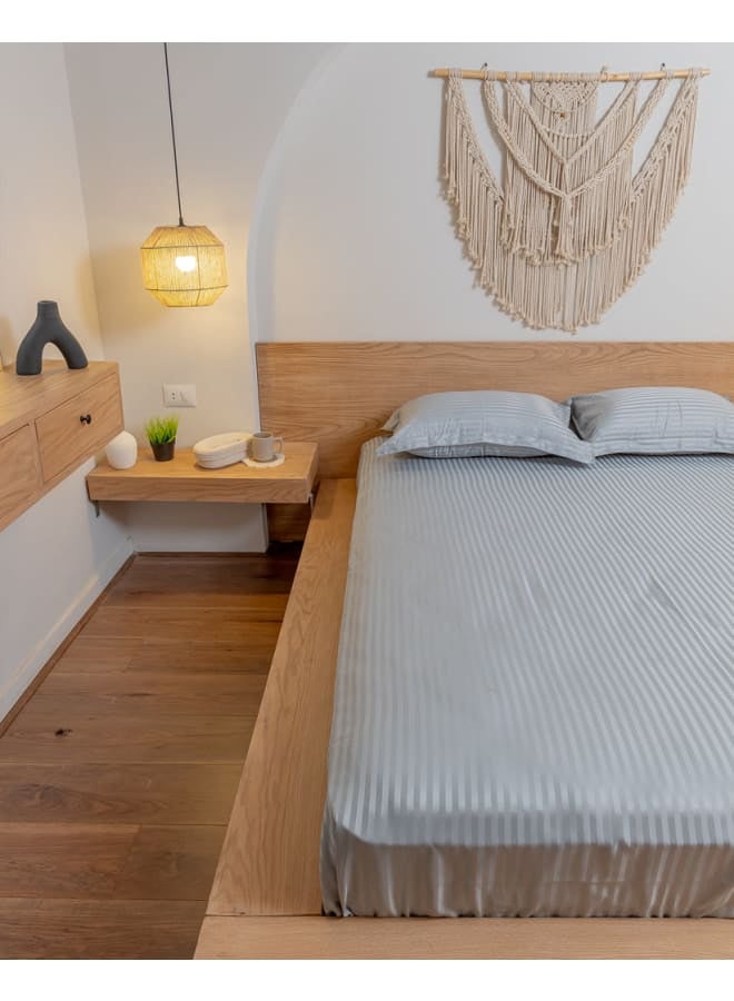 ب كومفورت  طقم ملاية أستك استرايب رمادي فاتح - Image 1