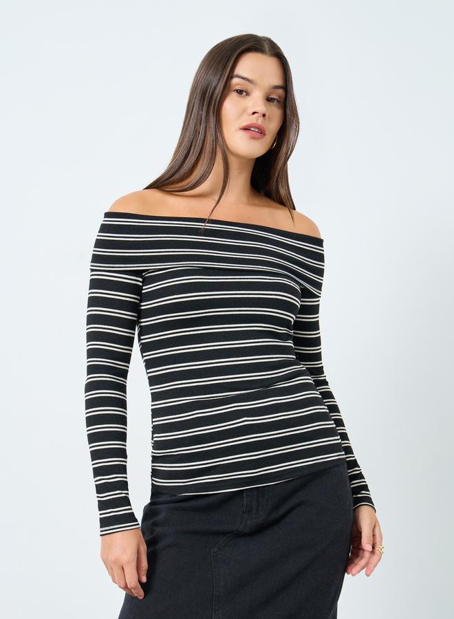 ستايلي بلوزة مخططة محبوكة بأكتاف مشكوفة - Image 3