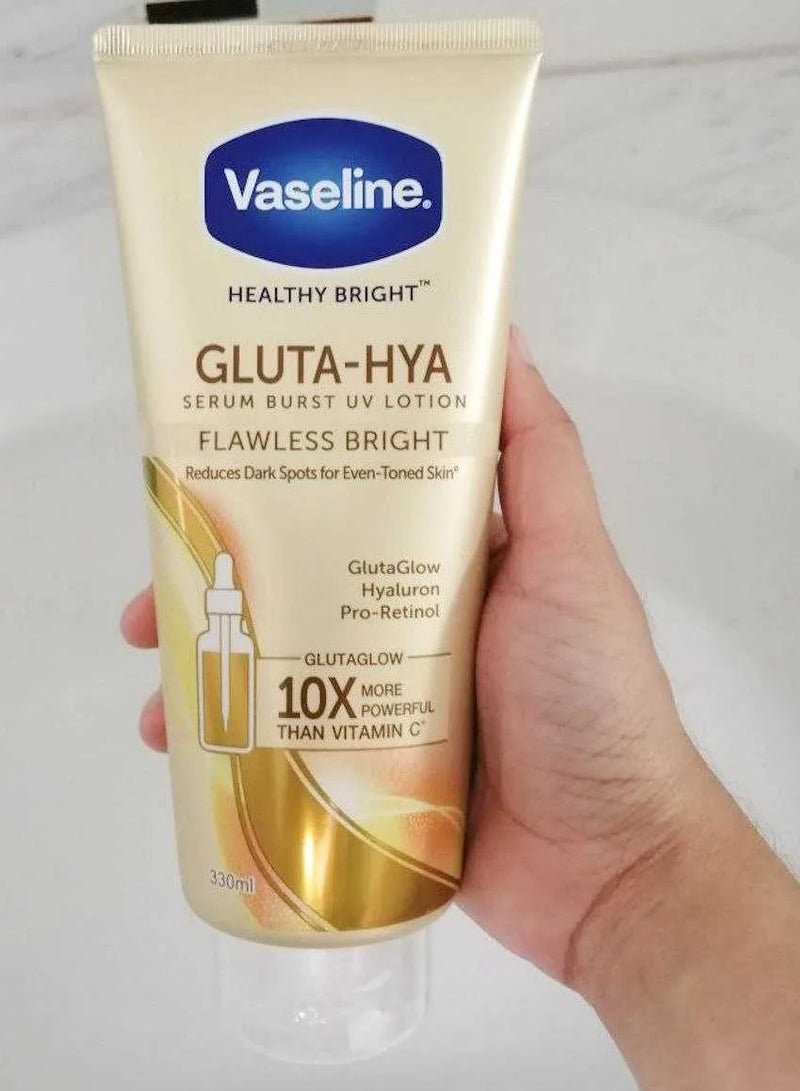 فازلين سيروم جلوتا هيا الصحي المشرق، لوشن الأشعة فوق البنفسجية المتوهج الخالي من العيوب، 330 مل، صنع في تايلاند - Image 2