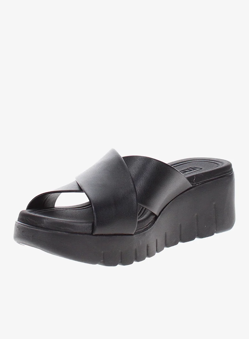 MOLECA Moleca Women’s Flat Summer Footwear – Lightweight Slip-On Comfort with Stylish Casual Design