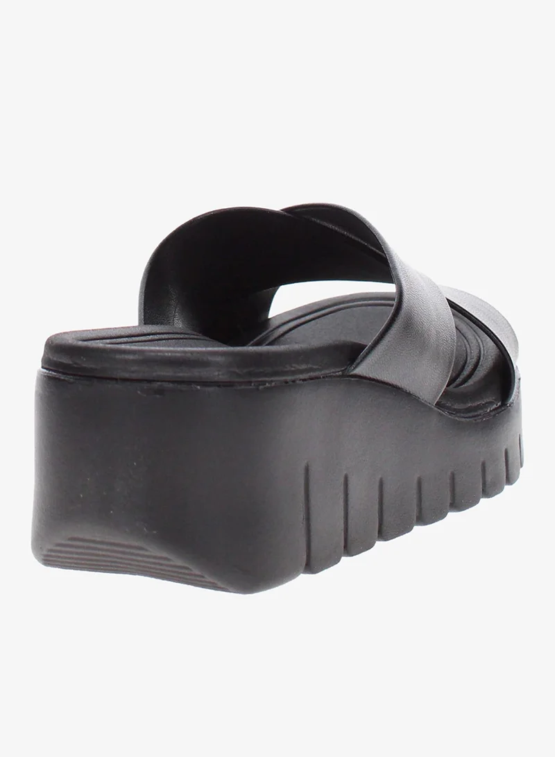 Moleca Black Moleca Women’s Flat Summer Footwear – Lightweight Slip-On Comfort with Stylish Casual Design for Women | Best Price UAE