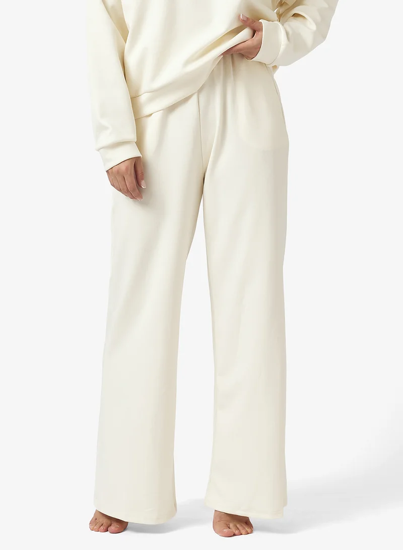 جينجر بيسيكس Cozy Fine Knit Ribbed Lounging Top & Pant Set