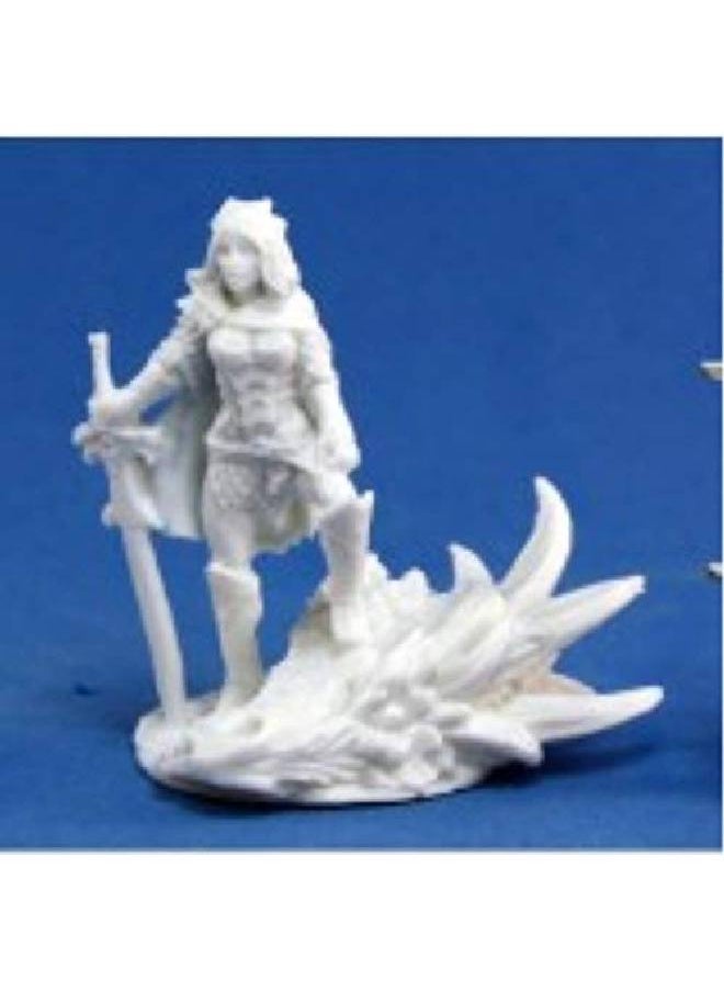 Reaper Bones Janan Female Dragon Slayer  - Image 1