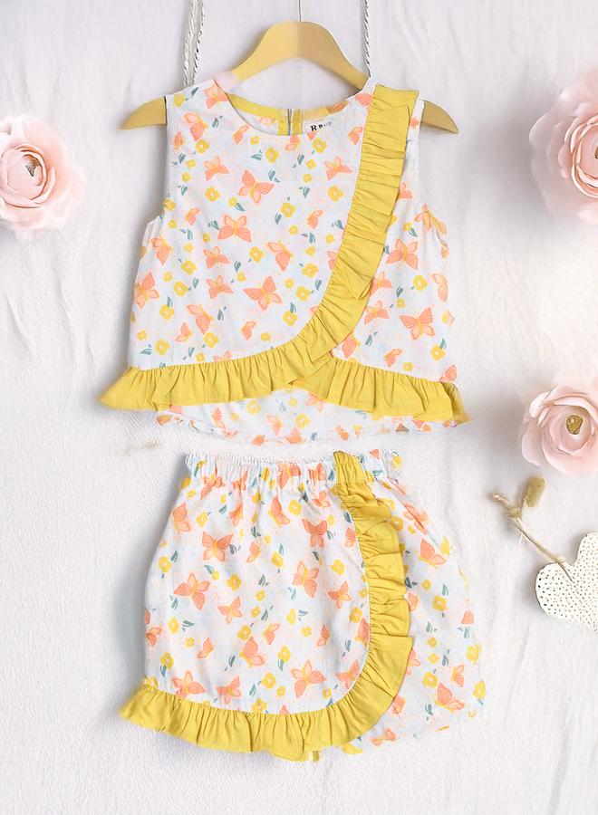 بيلا مودا طقم بلوزة وشورت بطبعات وتفاصيل مكشكشة من بيلا مودا - Image 1