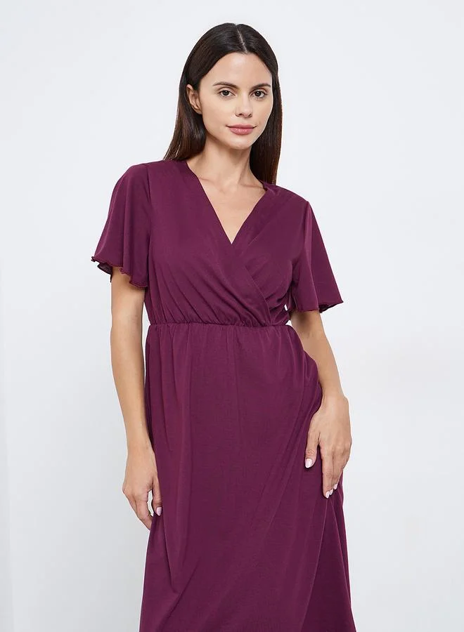 ستايلي قميص نوم سادة بنمط لف وأكمام قصيرة