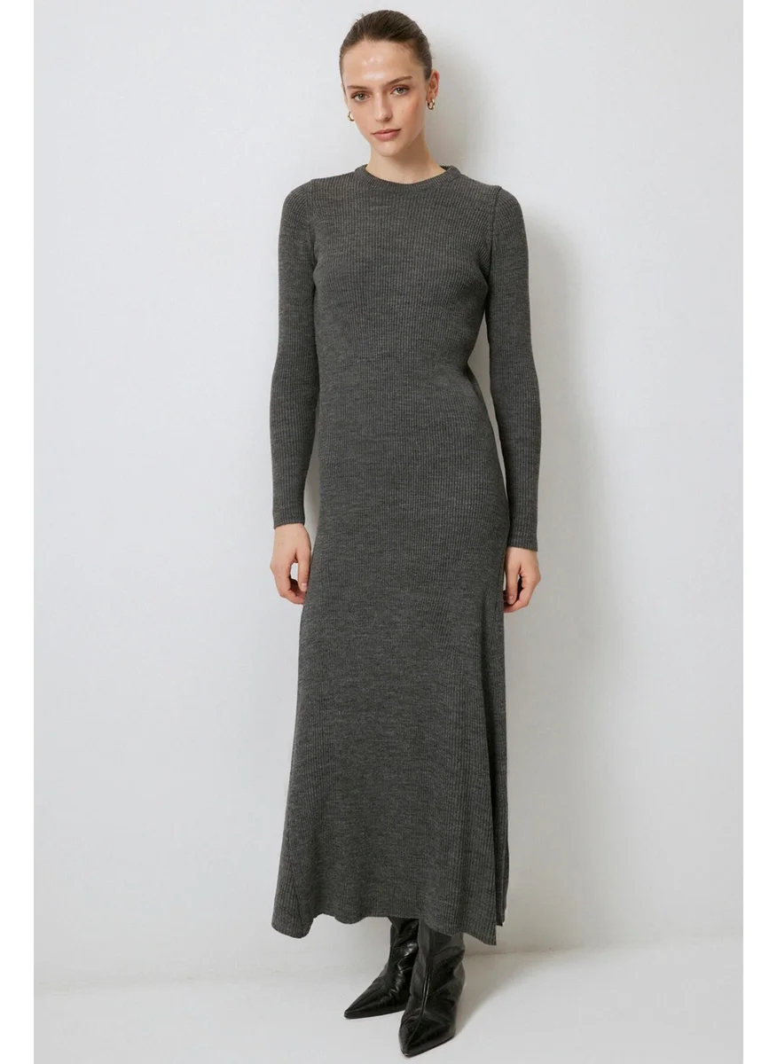 تاتشي Ribbed High Collar Knitwear Dress