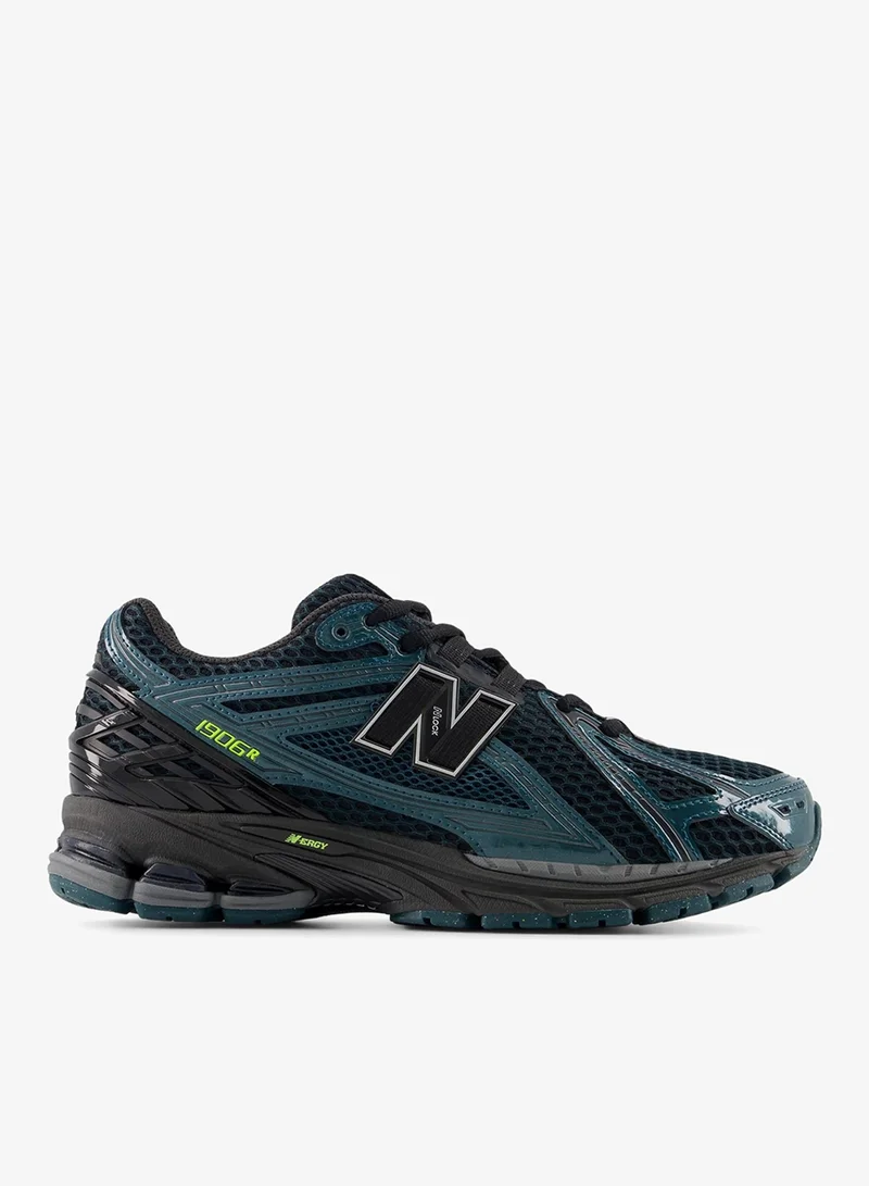 U1906R Lifestyle Sneakers (Standard Fit)