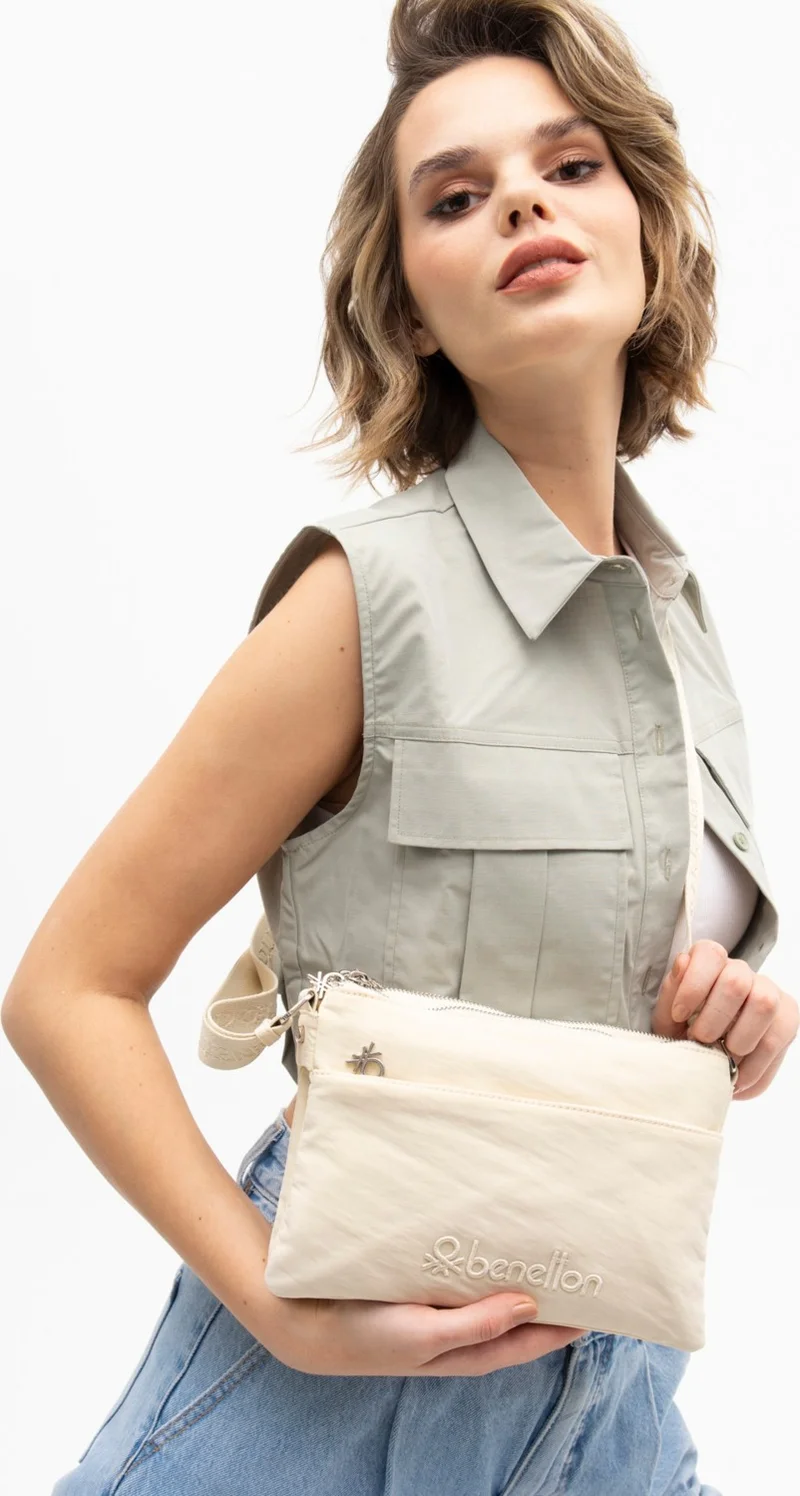 يونايتد كولورز أوف بينتيون Benetton Women's Crossbody Bag Beige BNT1200