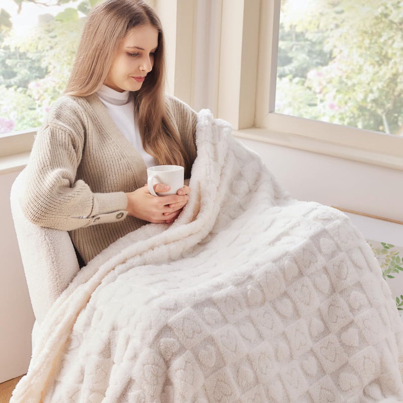 NEWCOSPLAY Super Soft Throw Blanket Ivory Premium Silky Flannel Fleece 3D Heart Checkered Lightweight Bed Blanket All Season Use (Ivory Heart  Throw(50""x70"")) - Image 2