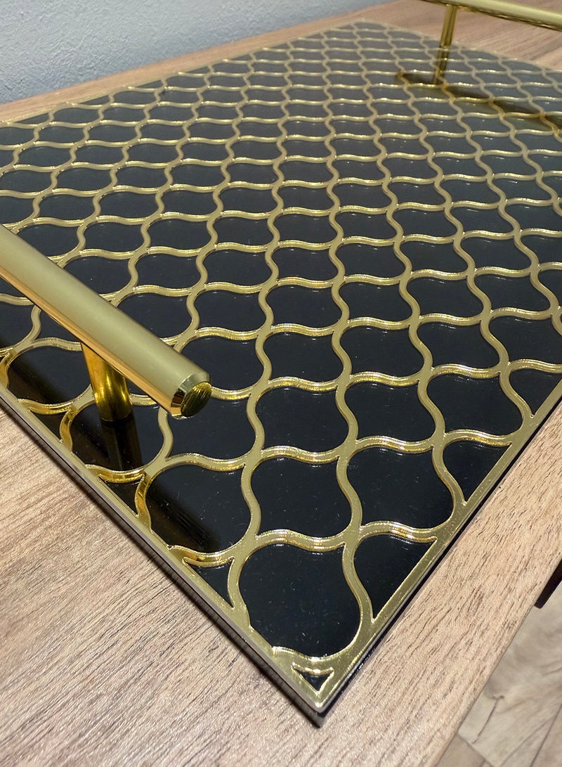 لوحة صينية تقديم من الأكريليك بتصميم مزخرف ومقابض معدنية ذهبية اللون - Image 3