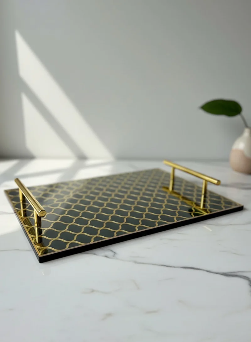 لوحة صينية تقديم من الأكريليك بتصميم مزخرف ومقابض معدنية ذهبية اللون