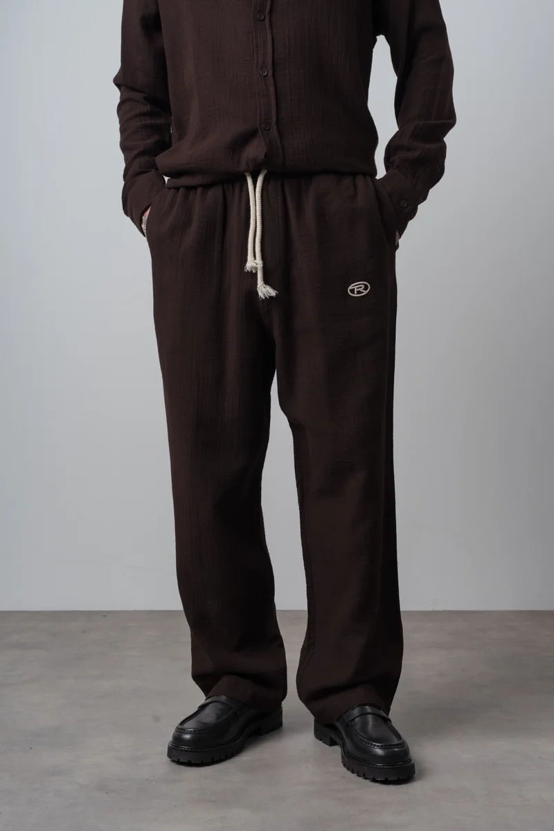 RESPIRE Men's R Embroidered Muslin Baggy Pants Dark Brown