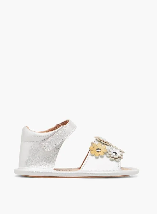 بيرفيت صنادل بناتي بتطريز زهور وإغلاق بشريط لاصق