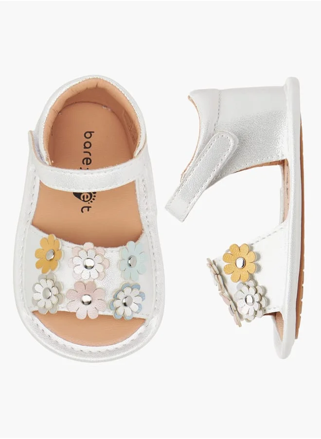 حافي القدمين Girls Flower Applique Sandals with Hook and Loop Closure