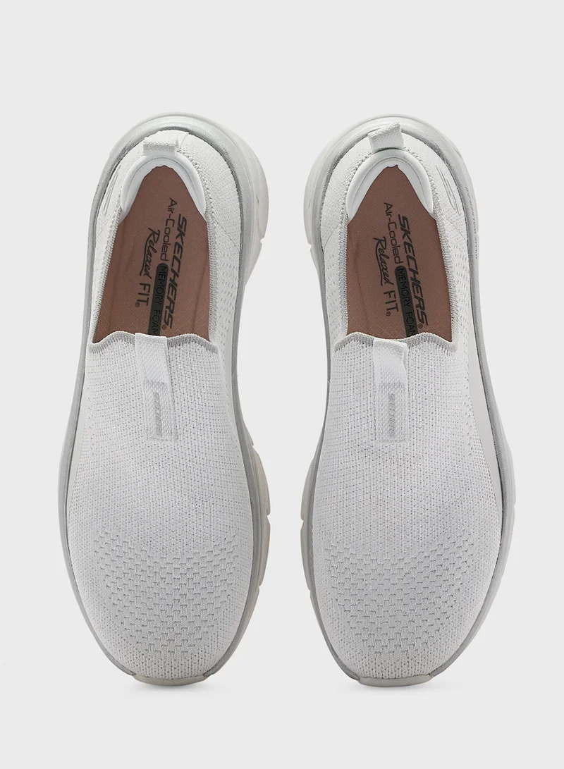 SKECHERS D'LUX WALKER 2.0