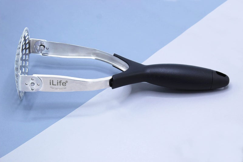iLife من الفولاذ المقاوم للصدأ 2 في 1 لهرس الطماطم والخضروات مع ملعقة تقليب بمقبض أفقي مثالي للتقليب والانعكاس - Image 5